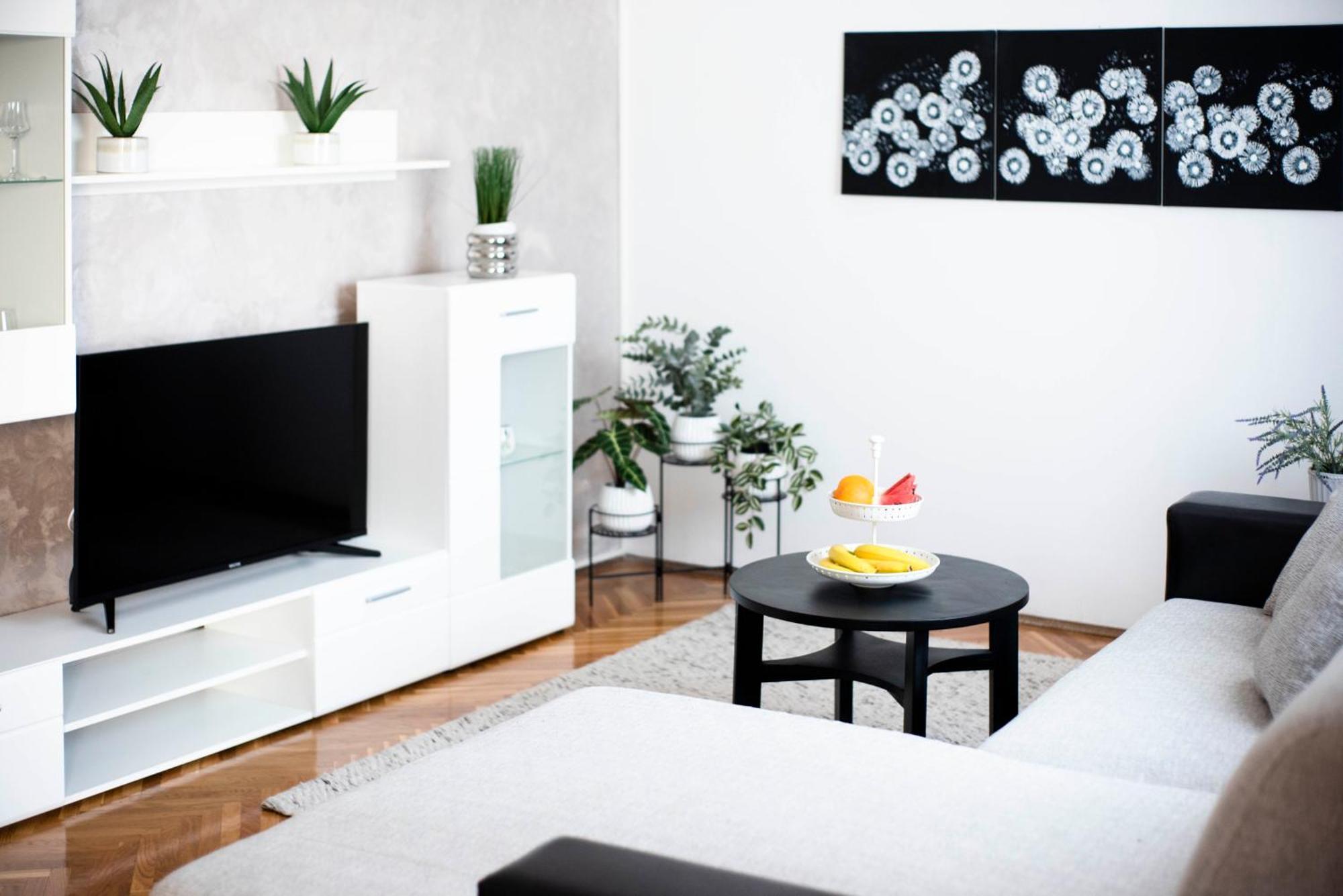 Apartman Karla Sinj Exterior photo